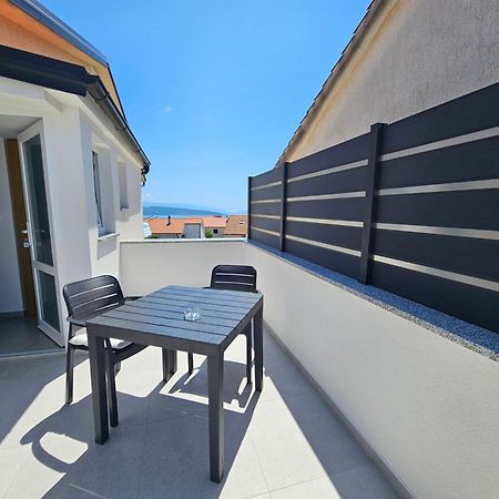 Apartmani Pavlovic クルク エクステリア 写真