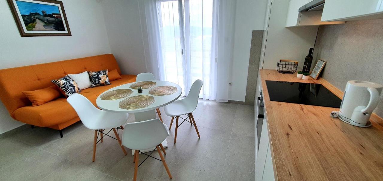 Apartmani Pavlovic クルク エクステリア 写真